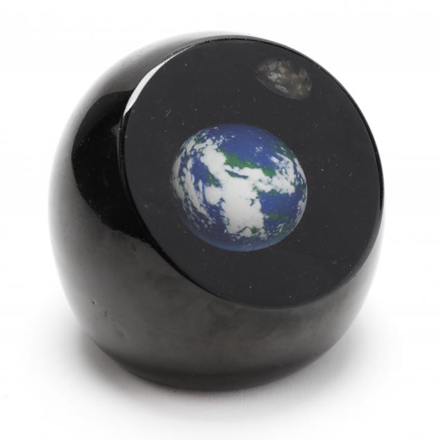 DAVID WILSON, ART GLASS PAPERWEIGHT