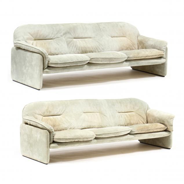 DE SEDE, PAIR OF SOFAS Sage green
