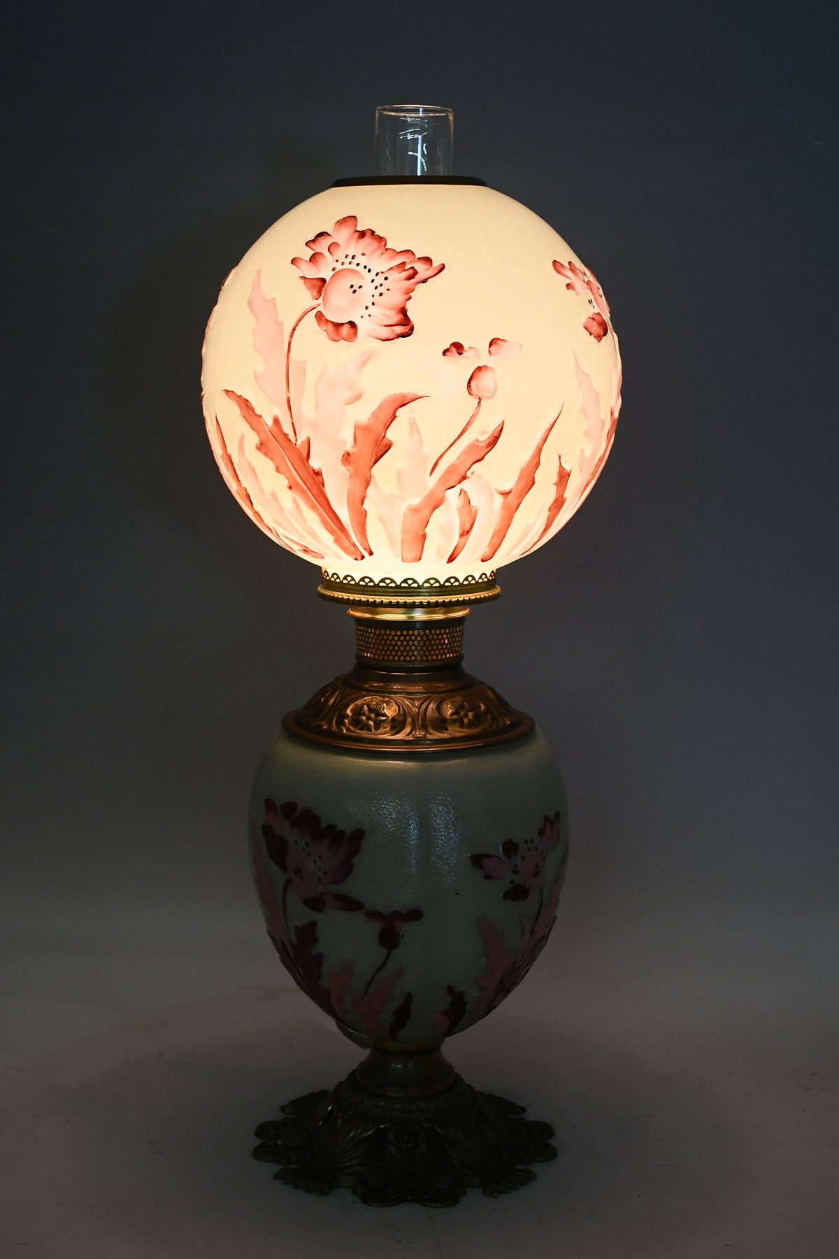 DECORATED FLORAL MOTIF HURRICANE