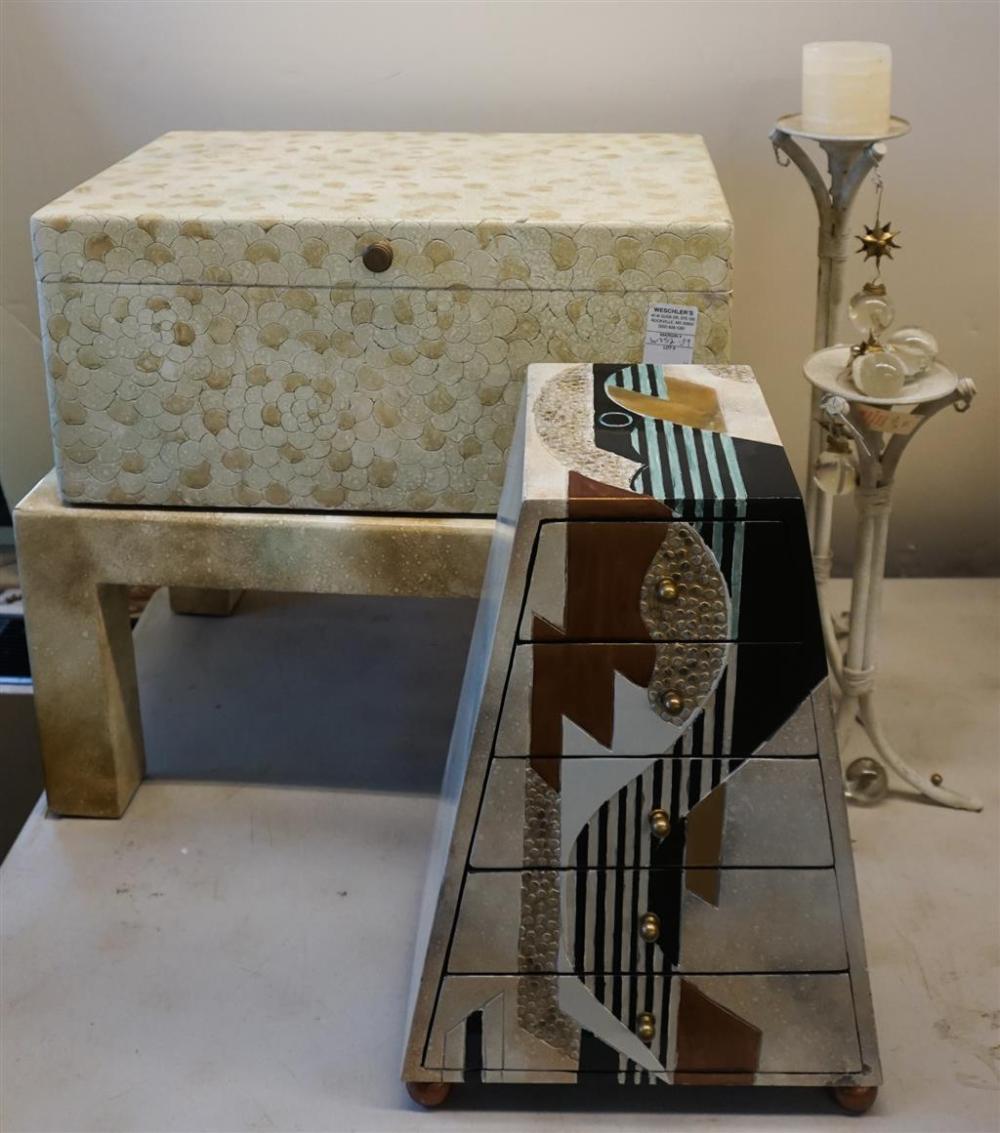 DECORATED HINGED BOX,