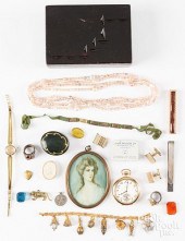 DECORATIVE ACCESSORIESDecorati