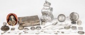 DECORATIVE ACCESSORIESDecorati