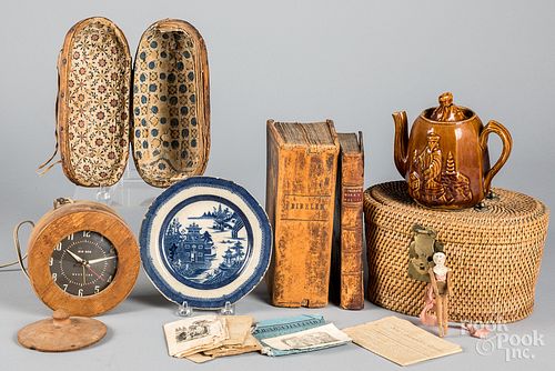 DECORATIVE ACCESSORIESDecorative