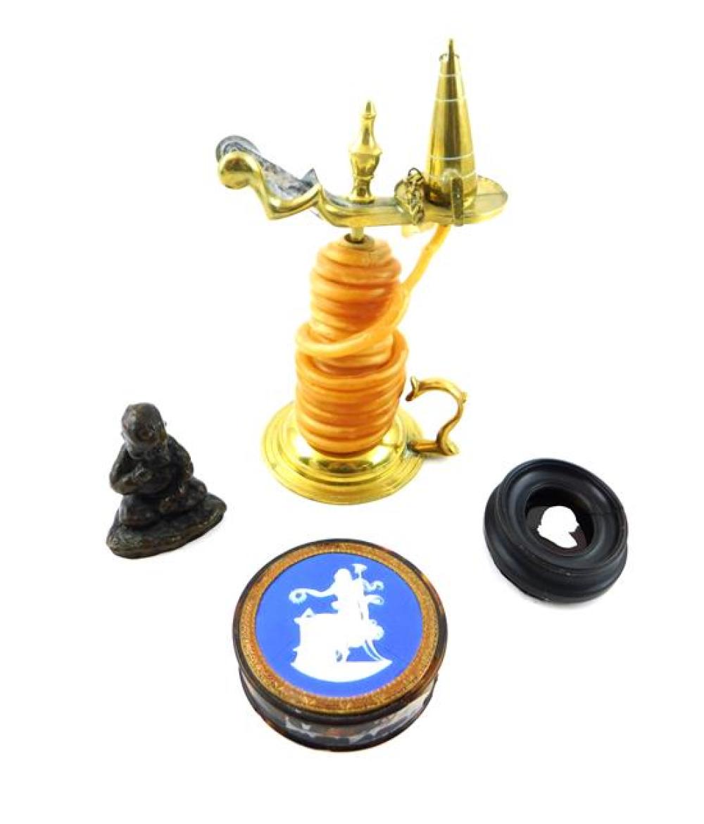 DECORATIVE AND DESK ACCESSORIES,