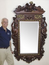 DECORATIVE ANTIQUE STYLE CARVE