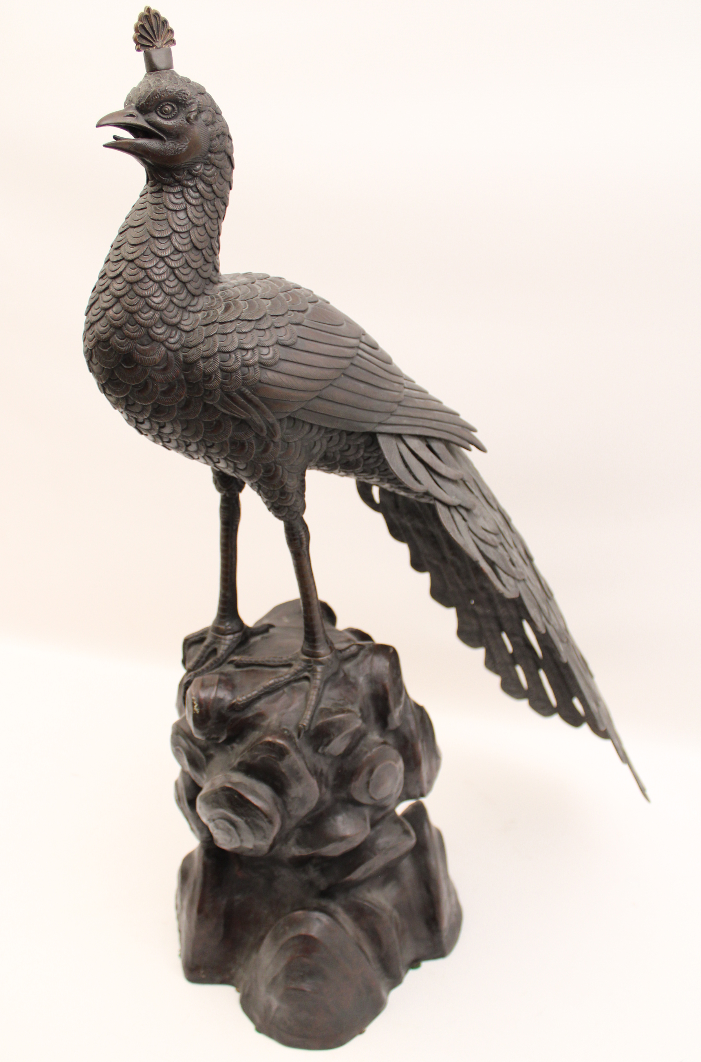 DECORATIVE BRONZE OF A PEACOCK