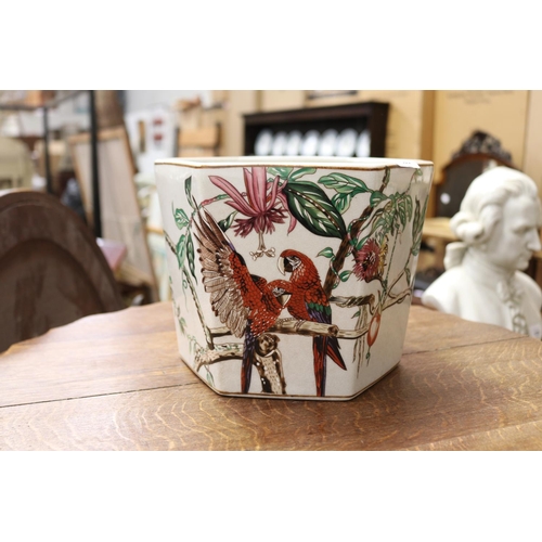 Decorative jardiniere with
