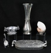 DECORATIVE LOT DON DRUMM, ARTH