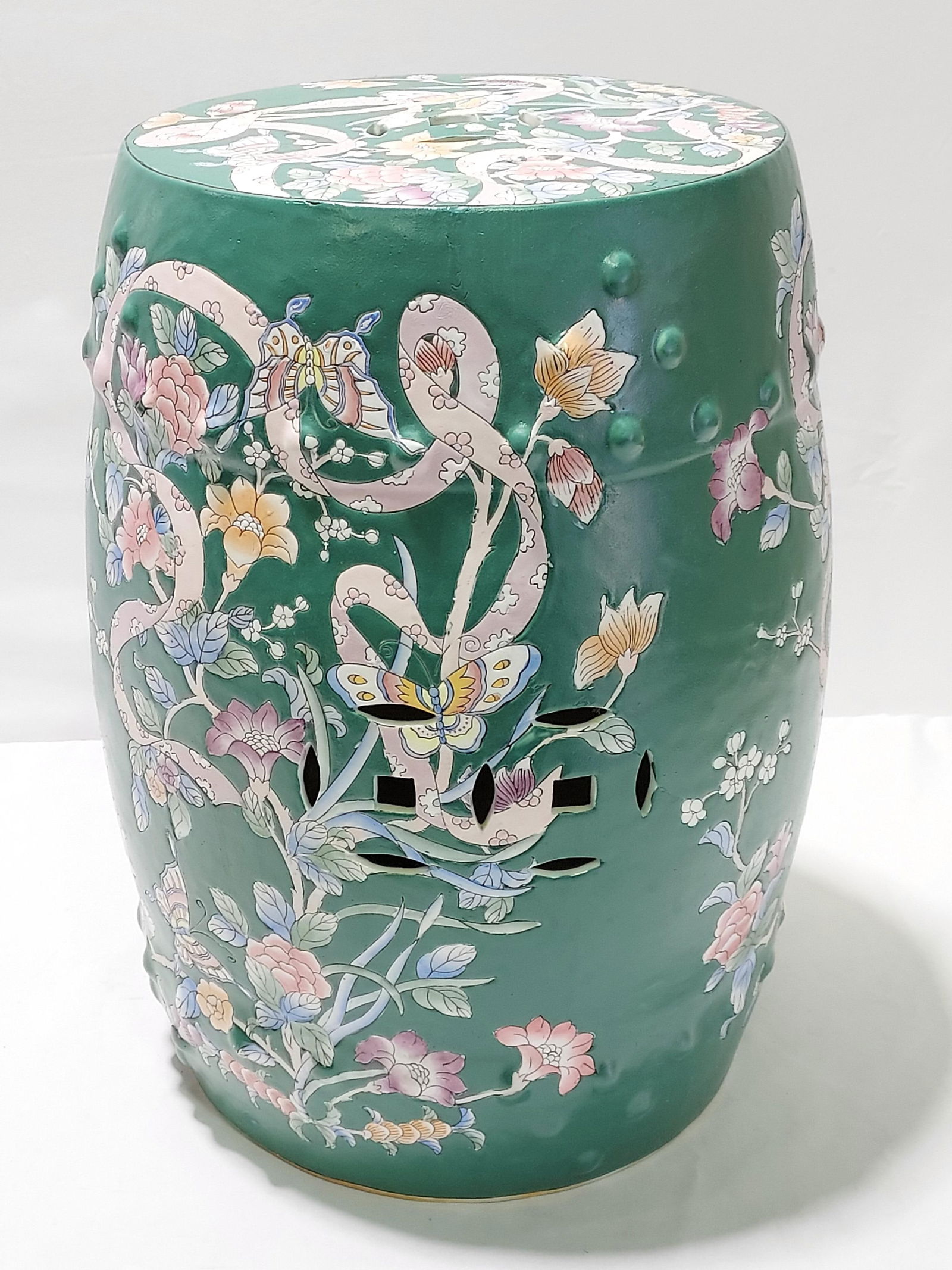 DECORATIVE PORCELAIN GARDEN BENCH
