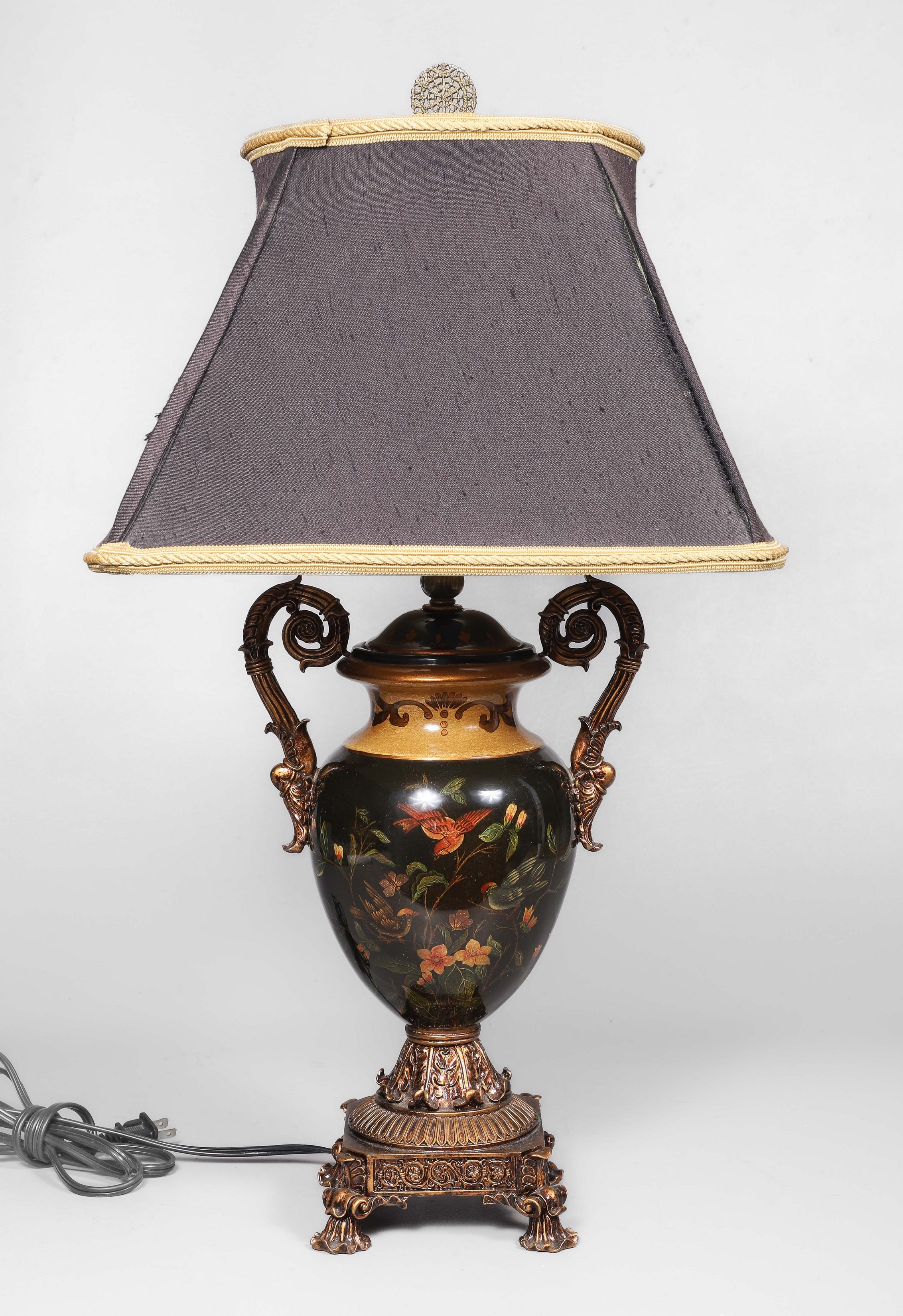 Decorative porcelain table lamp,