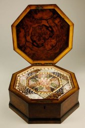 DECORATIVE SAILOR'S VALENTINE