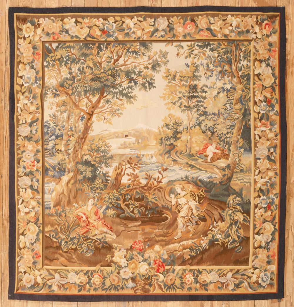 DECORATIVE TAPESTRYDecorative