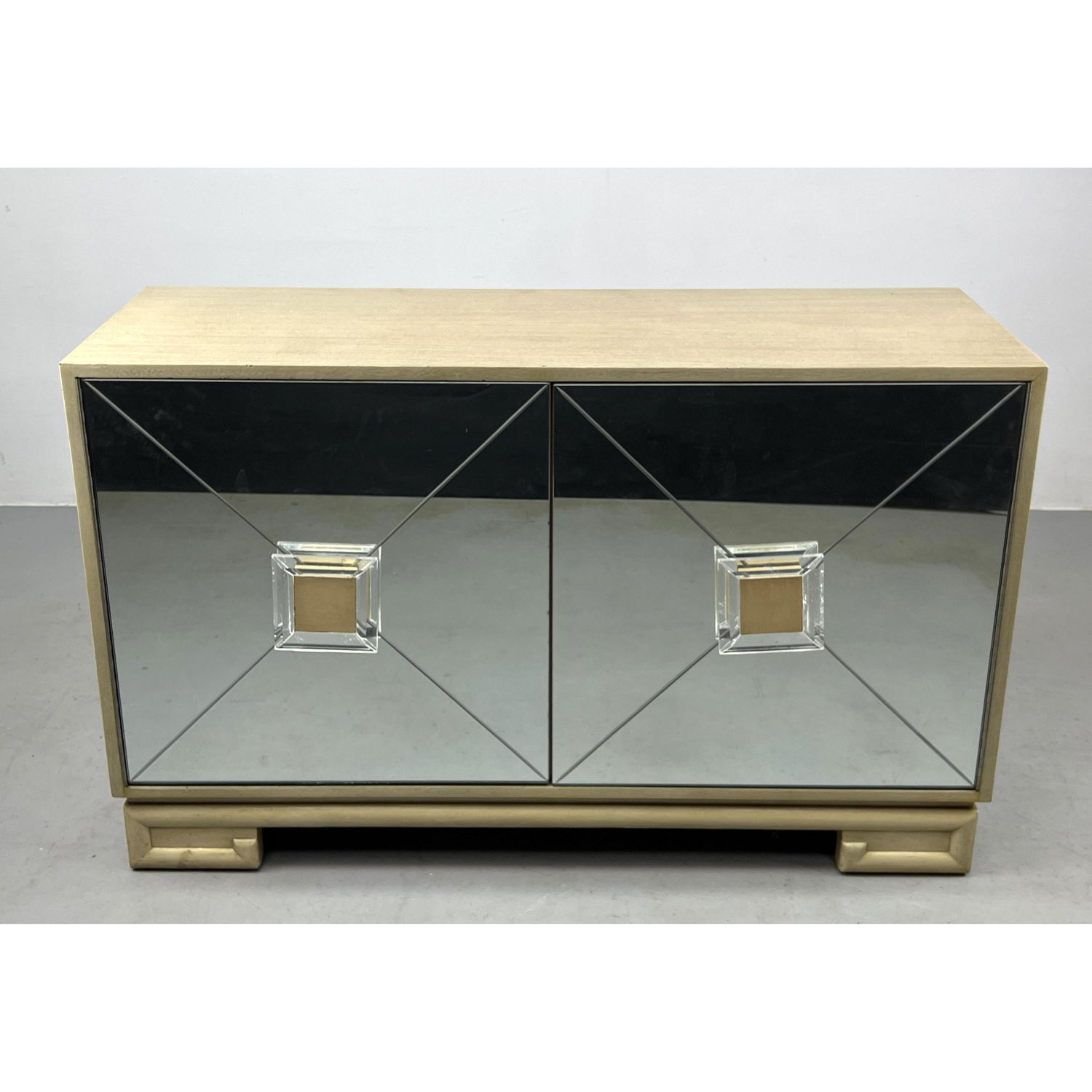 Decorator Mirrored Door Server