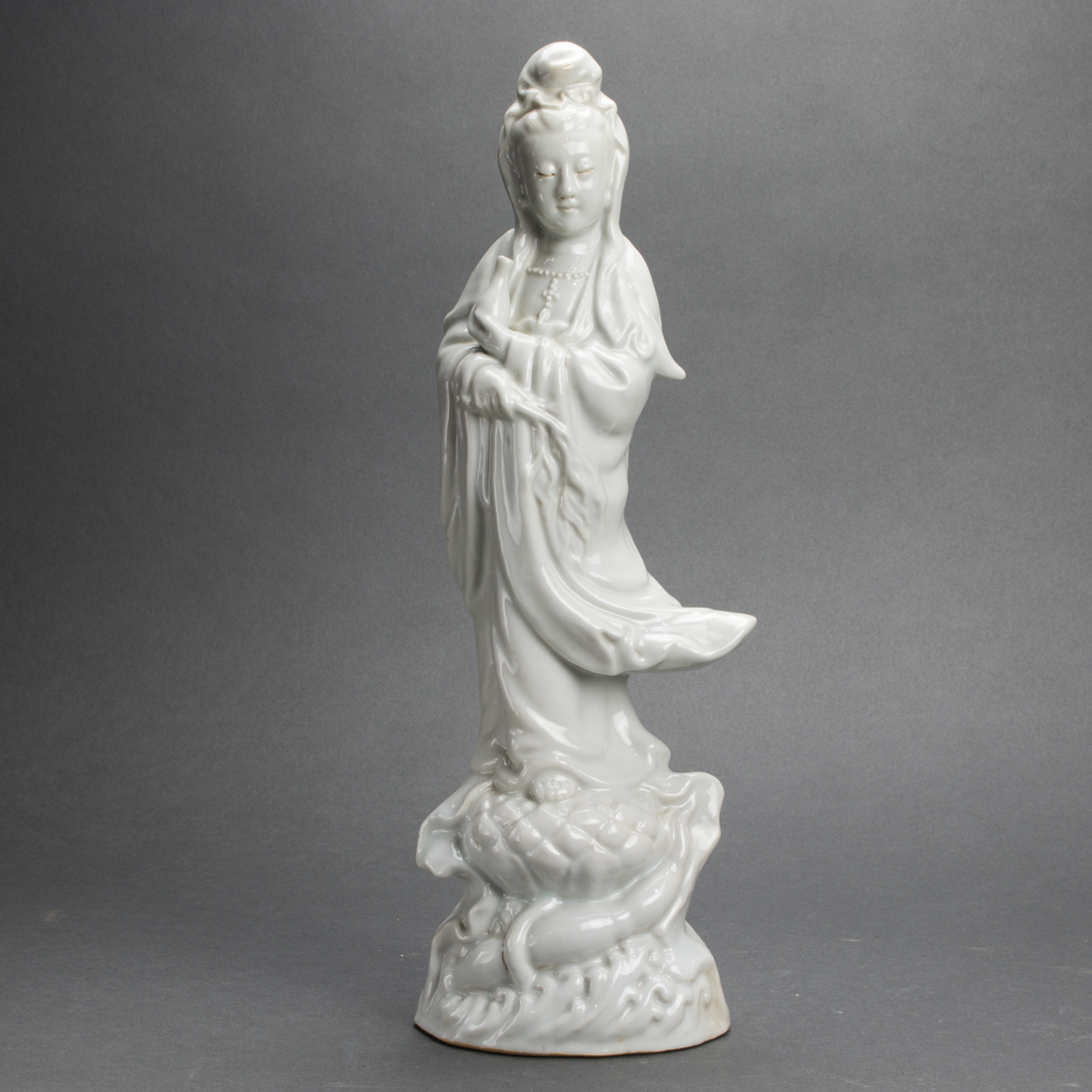 DEHUA FIGURE OF GUANYIN Dehua
