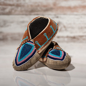 Delaware Beaded Hide Moccasins