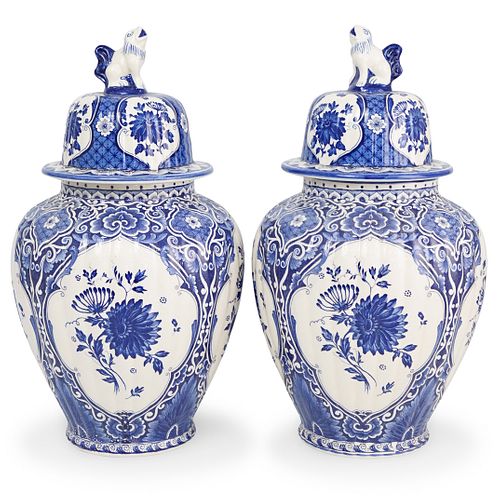 DELFT BLUE AND WHITE COVERED