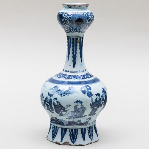 DELFT BLUE AND WHITE GARLIC MOUTHED