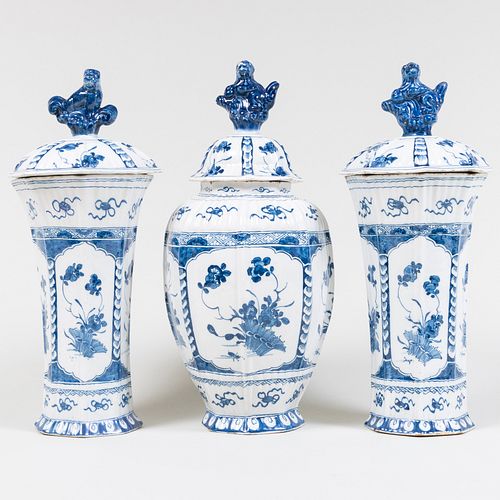 DELFT BLUE AND WHITE THREE-PIECE