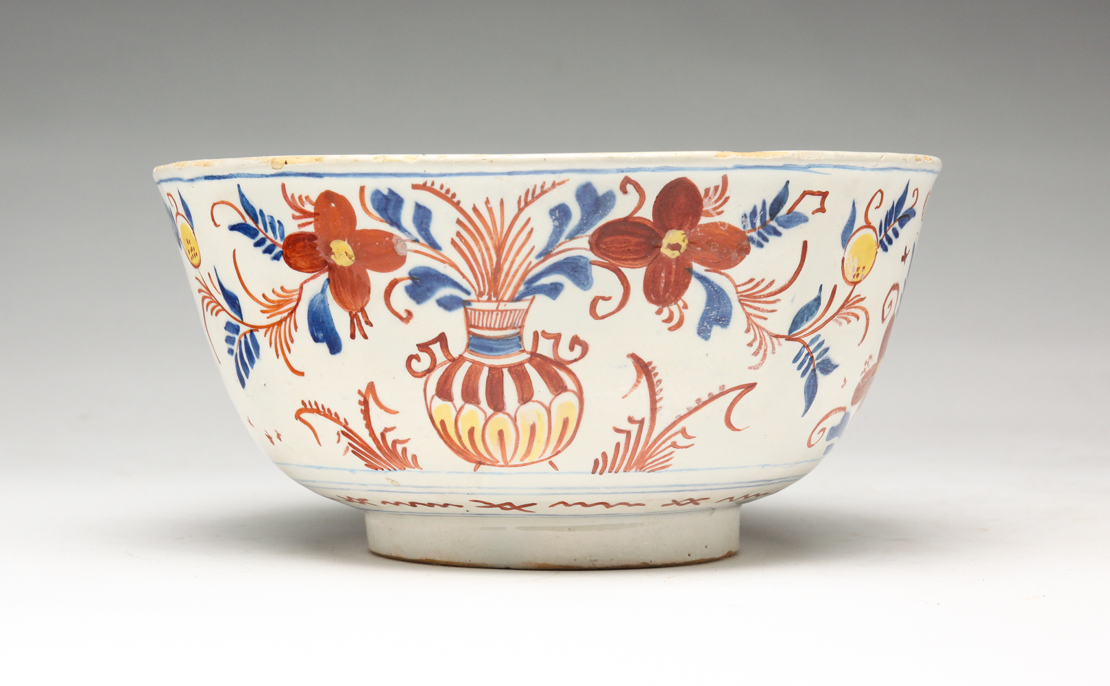 DELFT BOWL. Eighteenth century.