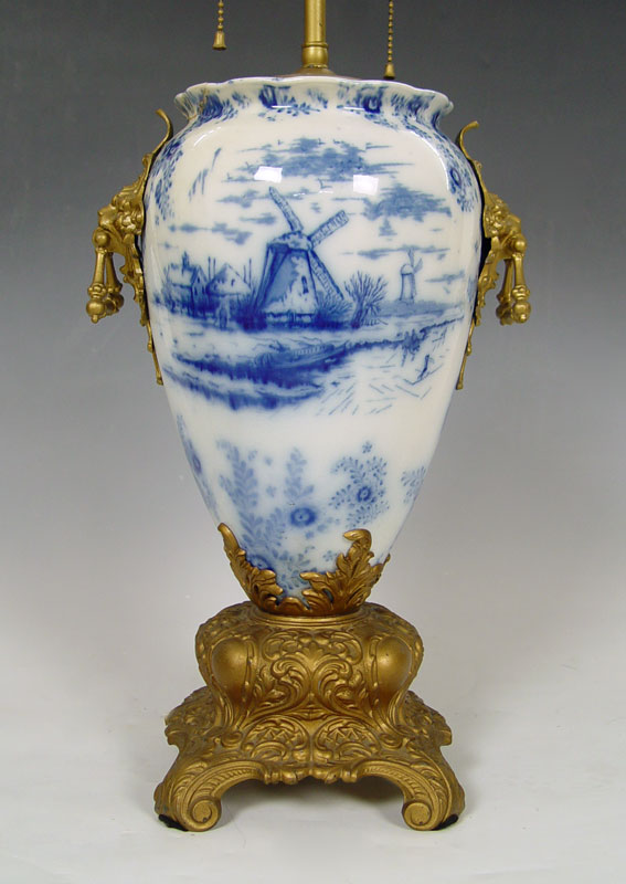 DELFT STYLE TABLE LAMP: Blue and