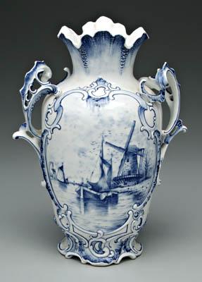 Delft vase, cartouches with hand
