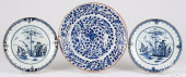 DELFTWARE CHARGER AND TWO PLAT