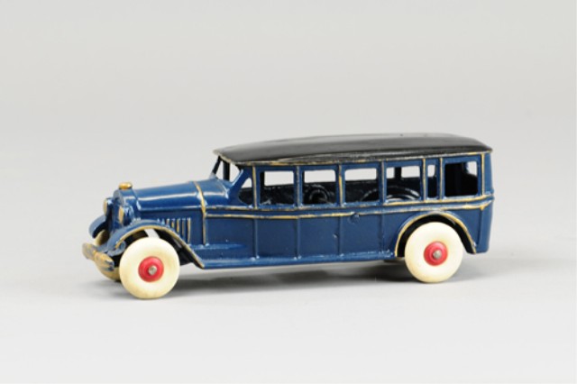 DENT BUS Interurban styled bus cast