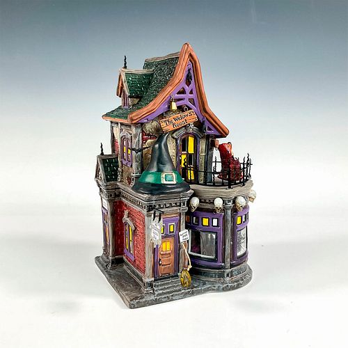 DEPARTMENT 56 LIGHTED FIGURINE,