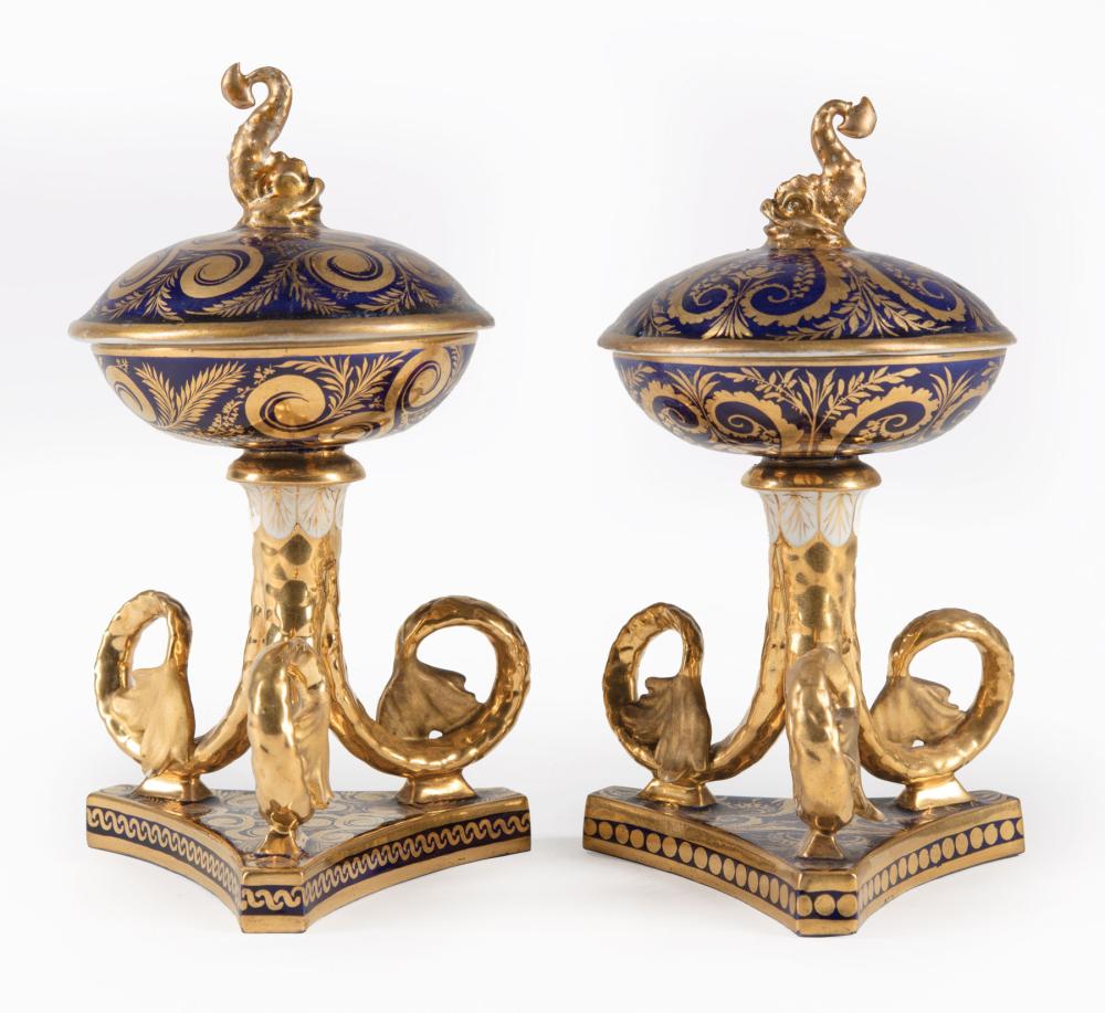DERBY PORCELAIN COVERED MASTER
