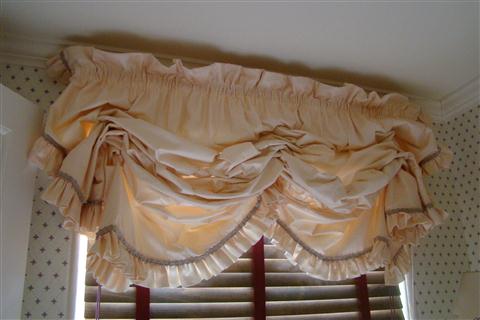DESIGNED BY DAVID EASTON GUEST