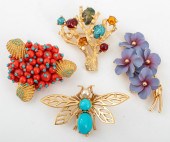 DESIGNER COSTUME JEWELRY BROOC