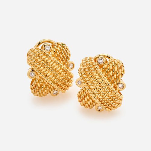 DESIGNER DIAMOND EARRINGS WITH 0.24