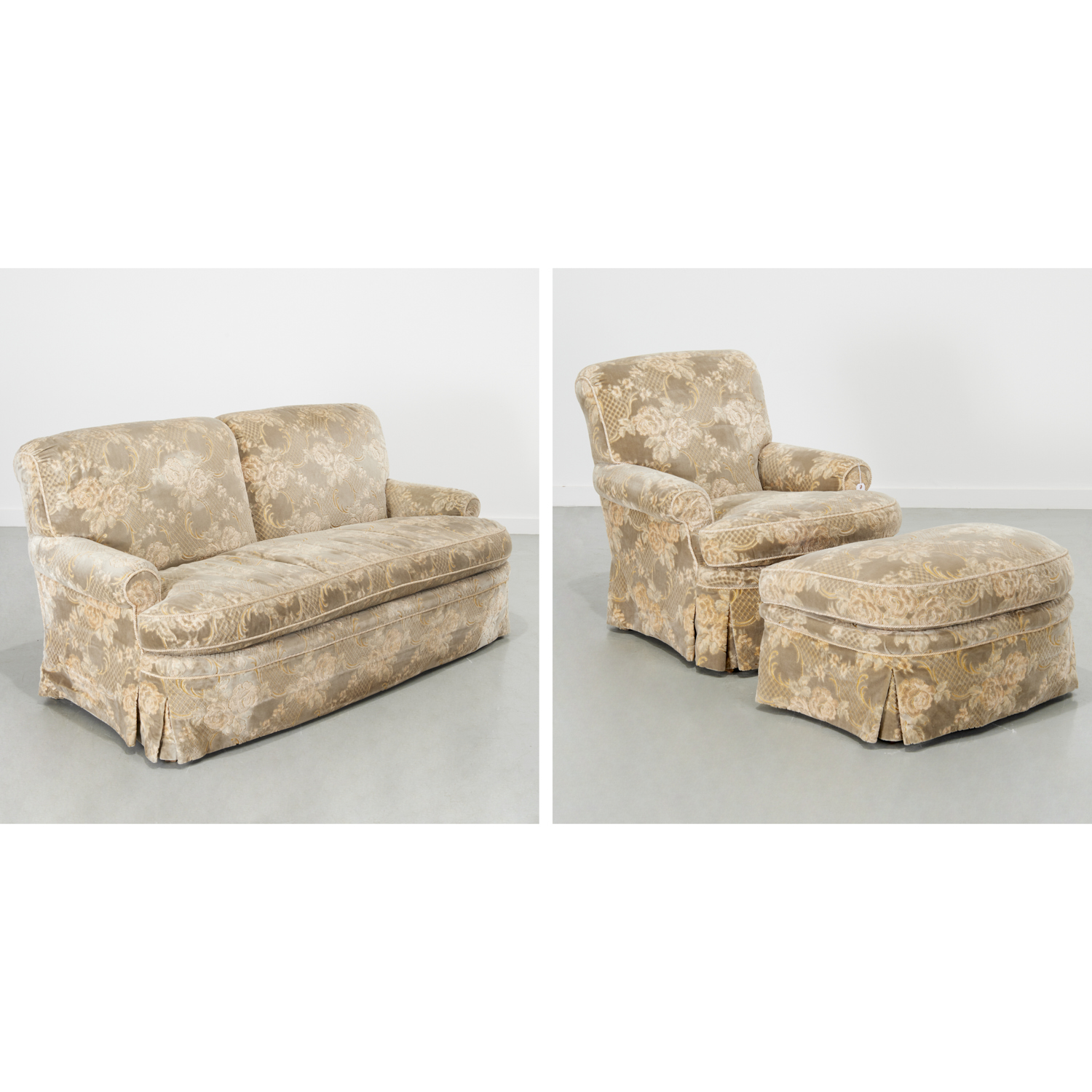 DESIGNER UPHOLSTERED LIVING ROOM