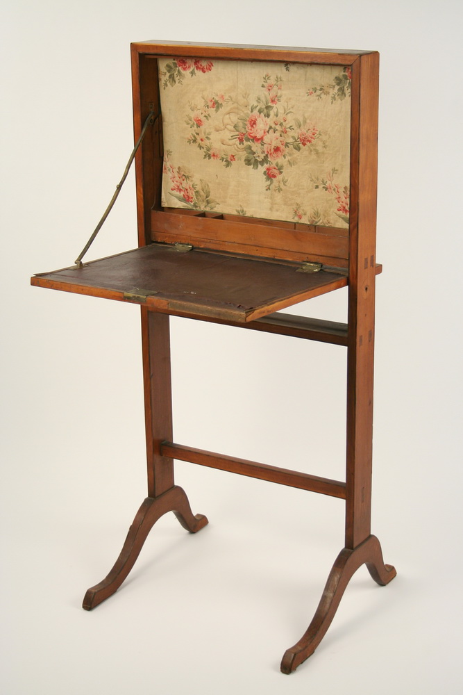 DESK - Early 19th c. English free