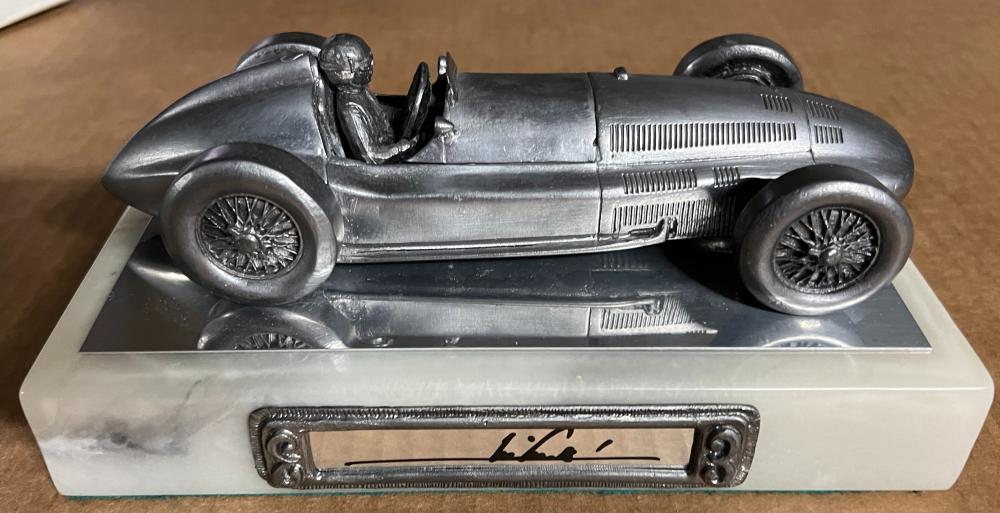 DESK SCULPTURE OF AN OPEN WHEEL
