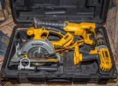 DEWALT BATTERY-OP POWER TOOL S