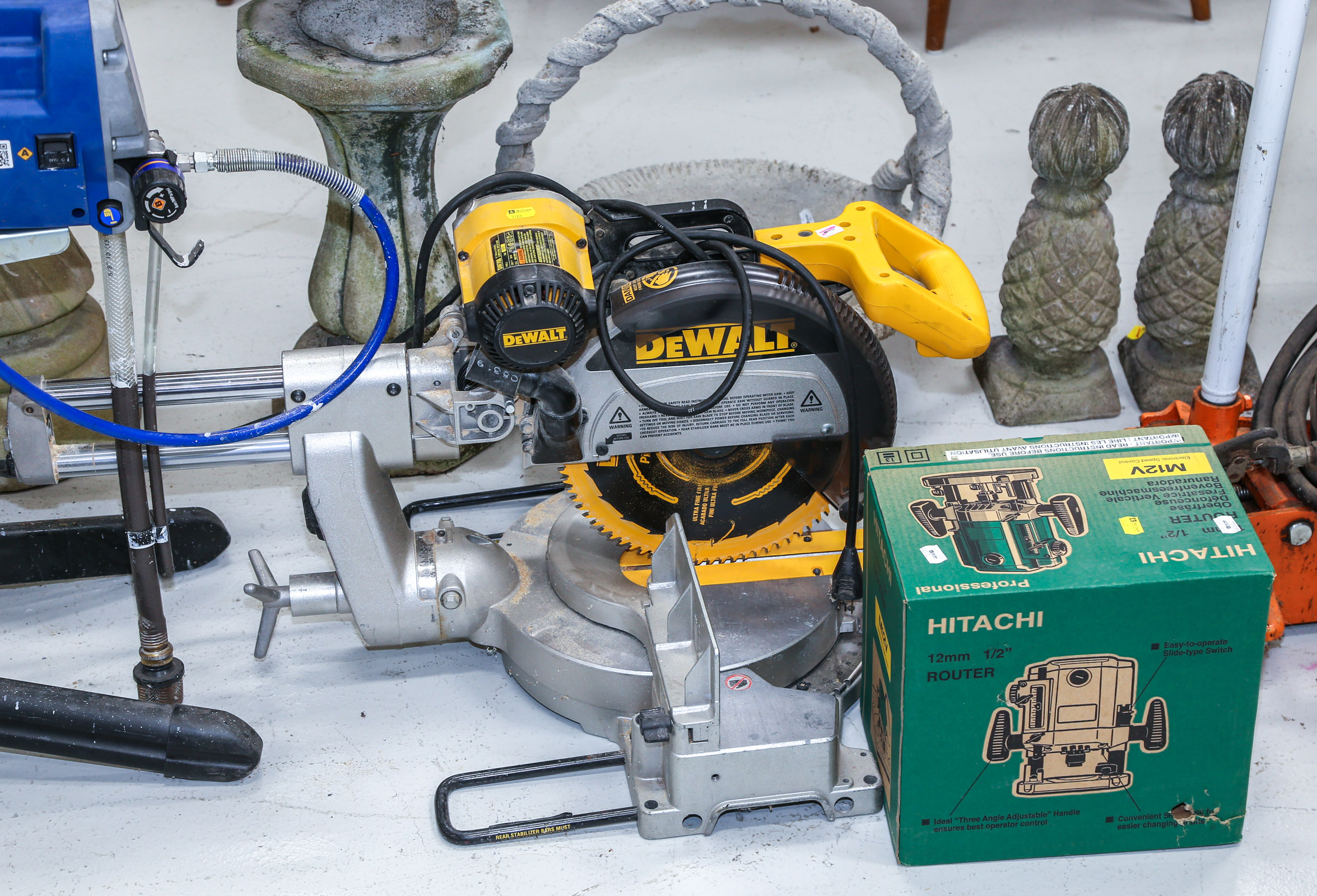 DEWALT DW708 SLIDING COMPOUND MITRE