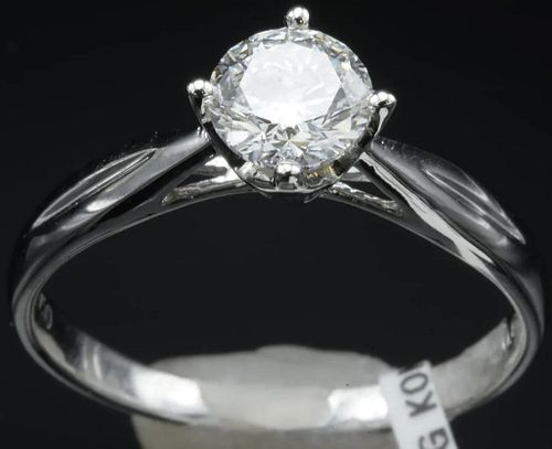 DIAMOND &AMP; GOLD RING SOLITAIRE