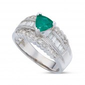 DIAMOND AND EMERALD 18KT WHITE