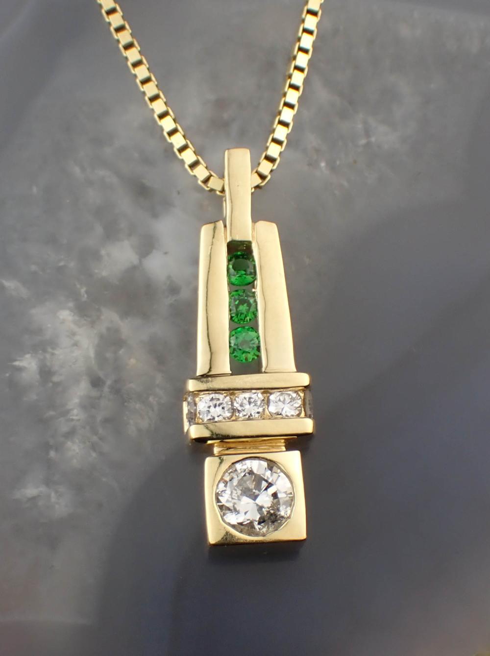 DIAMOND AND EMERALD PENDANT