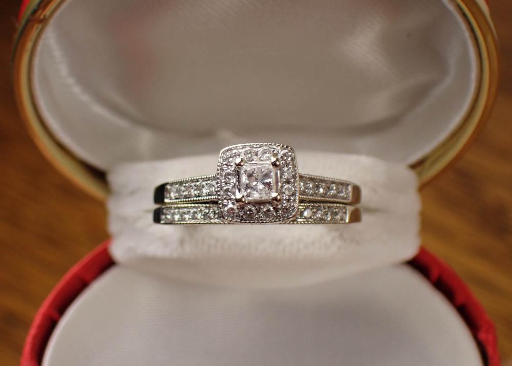 DIAMOND AND FOURTEEN KARAT GOLD