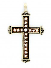 Diamond and gold cross taille