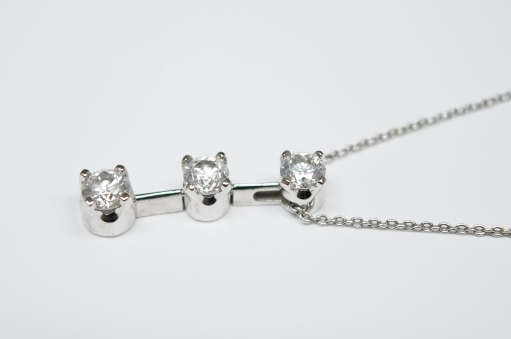 DIAMOND AND GOLD PENDANT