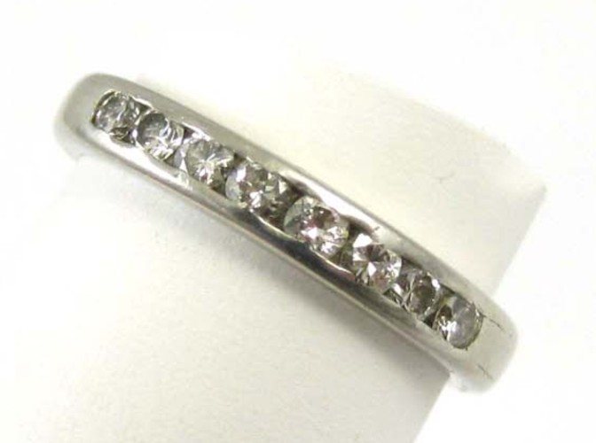 DIAMOND AND PLATINUM RING set