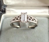 DIAMOND AND PLATINUM SOLITAIRE