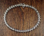 DIAMOND AND WHITE GOLD TENNIS