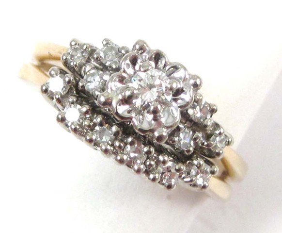 DIAMOND AND YELLOW GOLD WEDDING SET