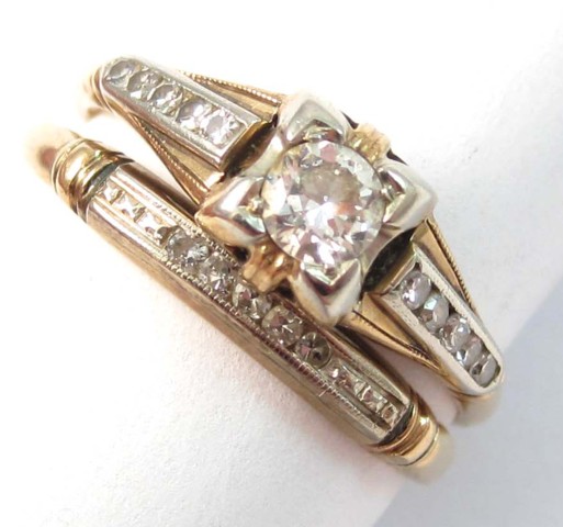 DIAMOND AND YELLOW GOLD WEDDING SET