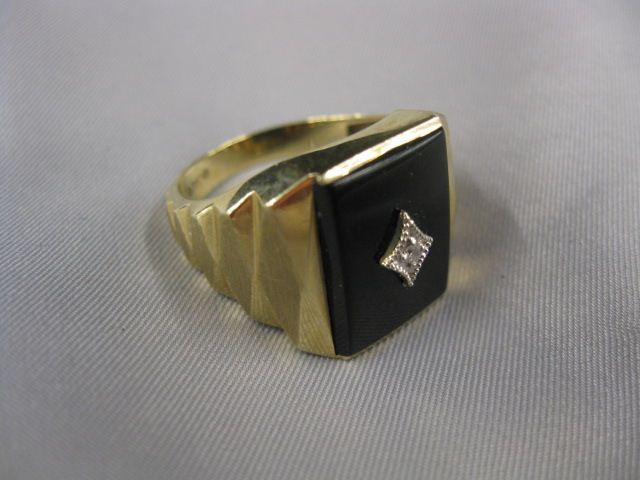 Diamond & Black Onyx Man's Ring 10k