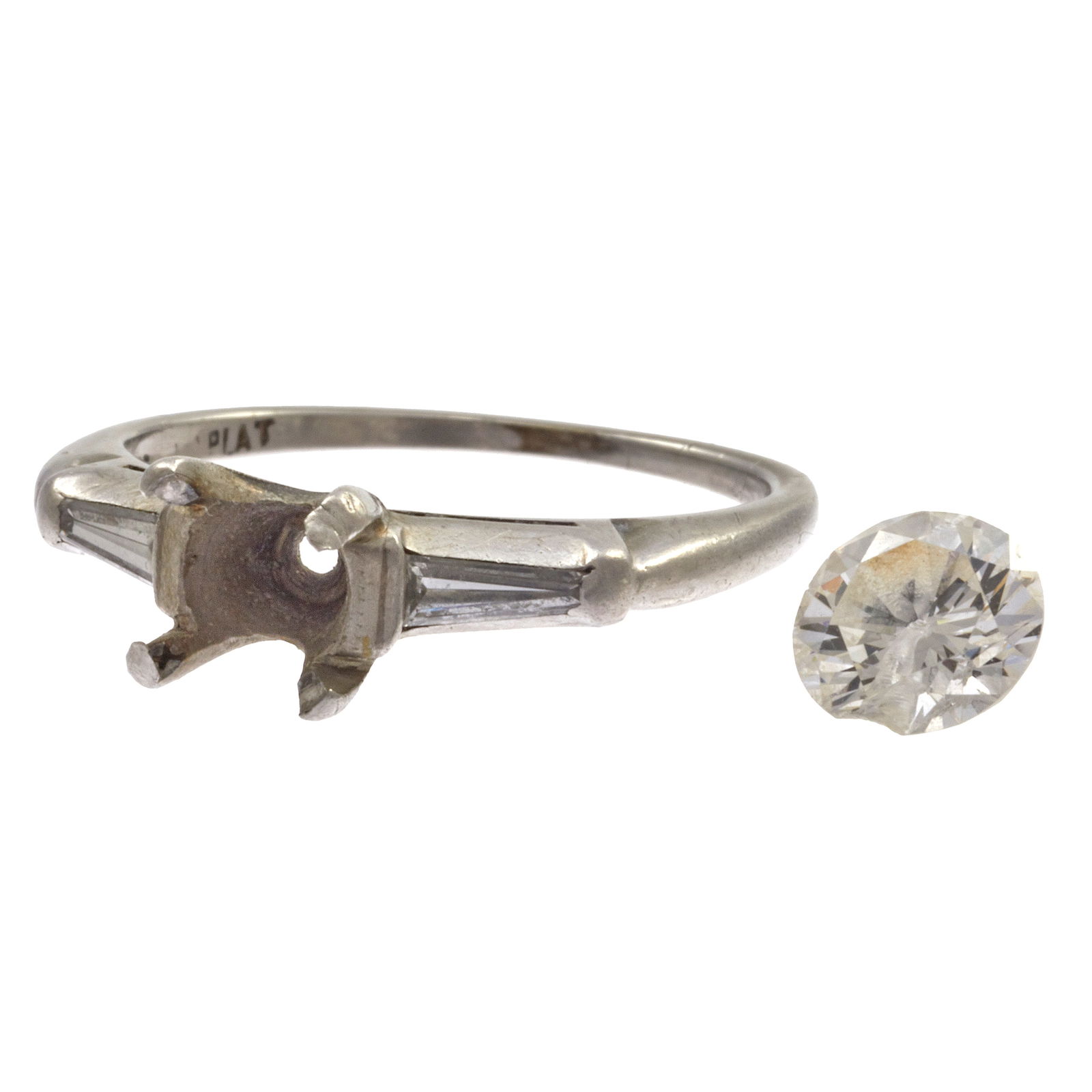 DIAMOND, PLATINUM SEMI-MOUNT RING